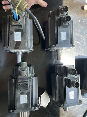 YASKAWA  SGMG-13V 2AB, 10.7A, 200V, 1500 rpm, W/ENCODER UT0PH-81AWF - Image 1 of 4