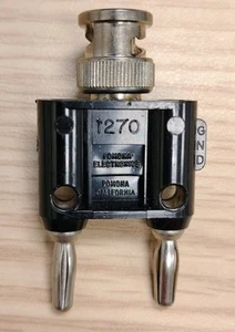 Pomona Electronics, PN 1207, adapter koncentryczny na 2 wtyczki bananowe - Zdjęcie 1 z 3