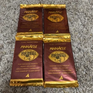 4 paquetes sellados de tarjetas coleccionables de fútbol americano de la NFL 1995 programa Pinnacle 6 Tier Chase - Imagen 1 de 1