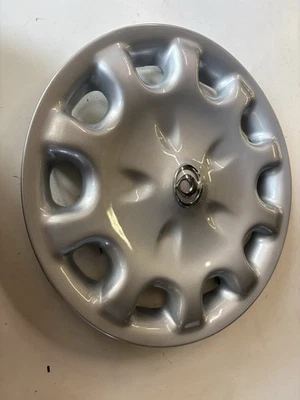 Tapacubos Mazda 626 1995-1997 usado desgaste normal 1 pieza pieza # GC1N37170 Foto 1 de 4