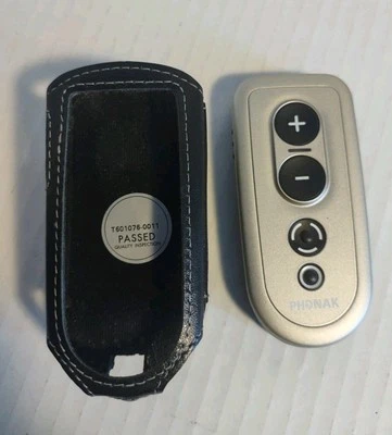 Audífonos PHONAK PilotOne II Control REMOTO LR03 con funda de clip para cinturón de cuero Foto 1 de 4