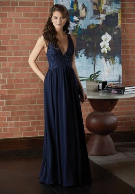 Vestidos de dama de honor, sociales, formales, de graduación Mori Lee, talla 12, color gris carbón Foto 1 de 4