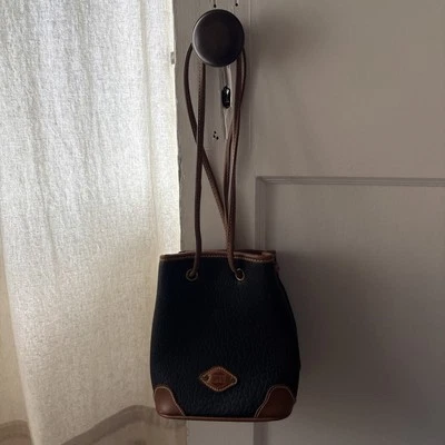 Mini bolso de hombro vintage años 90 Esprit de cuero con cordón negro marrón Foto 1 de 4