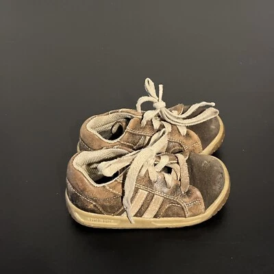 Stride Rite Niños 8M Infantil Niño ZAPATILLAS BROTES Zapatos para Caminar Marrón L Como Está Foto 1 de 4