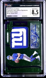 2019 Certified Freshman Fabric Mirror GreenEtch Daniel Jones /3 CGC 8.5 NM/MINT+ - Picture 1 of 4