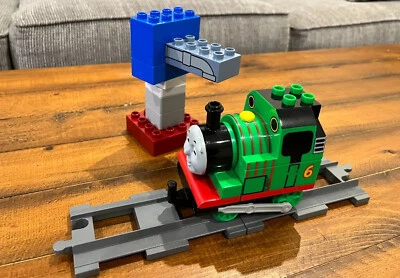 LEGO DUPLO Set 5556 Percy en la Torre del Agua. Tren Thomas & Friends. Completo Foto 1 de 2