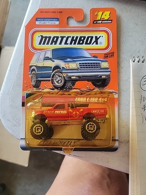 Matchbox GMC WRECKER - 1999 #14 Highway Haulers Series 3 - Red Tow Truck - Image 1 of 3