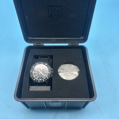 F-117 NIGHTHAWK Skunk Works 6440 Heritage Pilot Swiss Watch 44 mm XA.6442.H.Set - Image 1 of 4