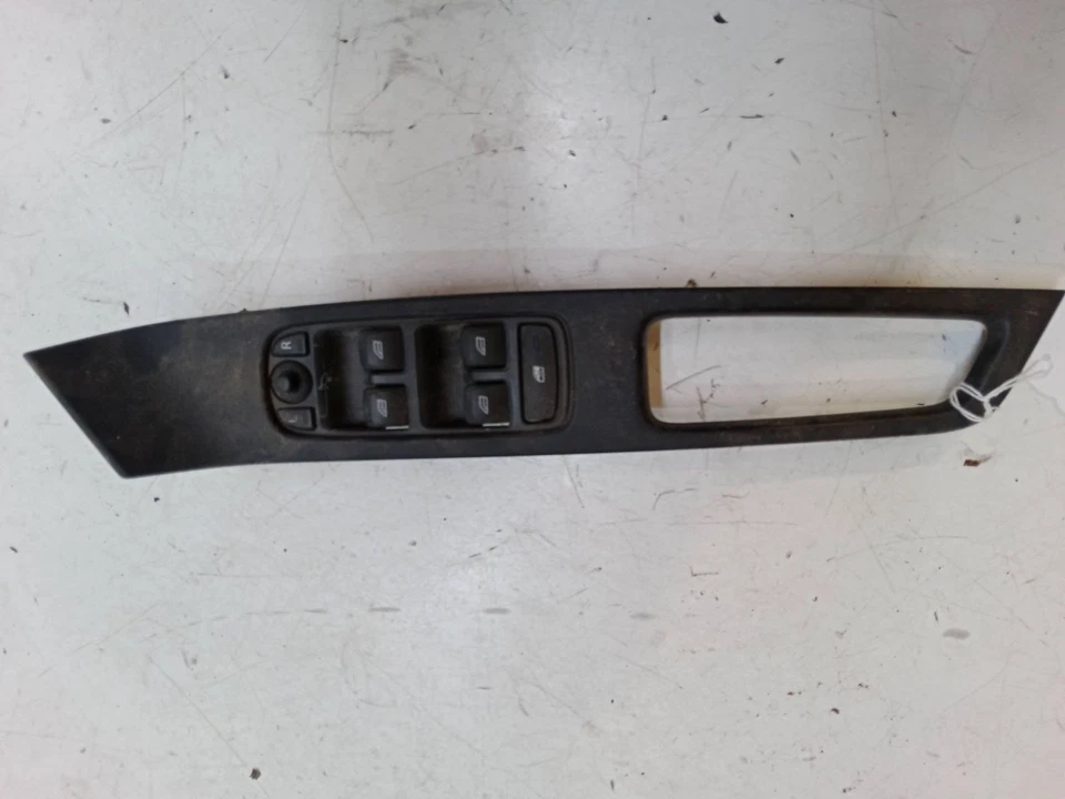 MANDO ELEVALUNAS DELANTERO IZQUIERDO / 13232 PARA VOLVO S60 II 134 D3 - Immagine 1 di 1