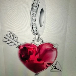 Genuine Pandora, Red Heart & Arrow Murano Valentine Dangle Charm 793085C01 - Picture 1 of 2