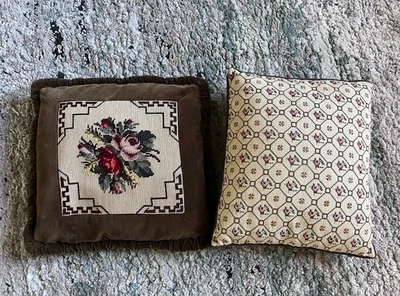 Par If Two VTG travesseiros de destaque ponto de agulha marrons rosas neutras. - Imagem 1 de 4