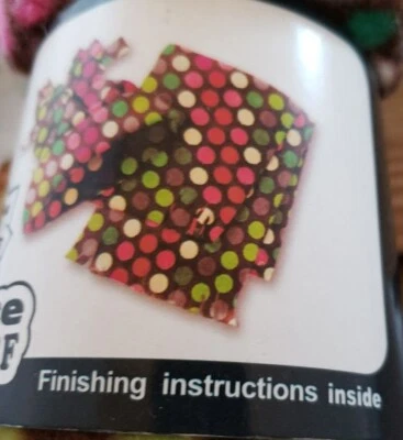 Sombrero y bufanda de vellón multicolor a lunares fondo marrón sin costura para niños, nuevo en caja Foto 1 de 4