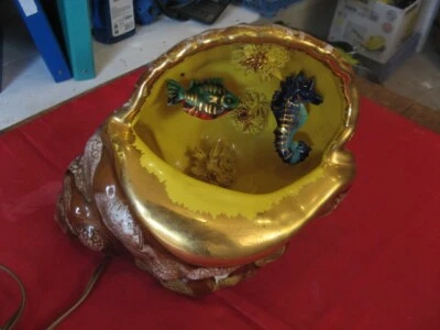 ++"512.17"  LAMPE  EN FAIENCE COQUILLAGE ANNEE 50   VALLAURIS POISSON HIPPOCAMPE - Photo 1/3