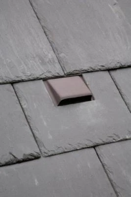 BEDDOES PRODUCTS "Fledermauszugang Schiefer | Fledermaus Entlüftungsfliese | 2 Farben | 20"" x 10""/24"" x 12"