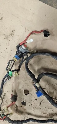 Arnés de cables del motor principal Yamaha FJ1100 1984 47M-82590-51-00 Foto 1 de 4