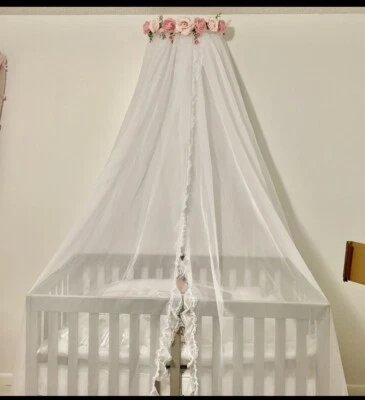 Elegant Crib Canopy  – Gently Used - Изображение 1 из 2