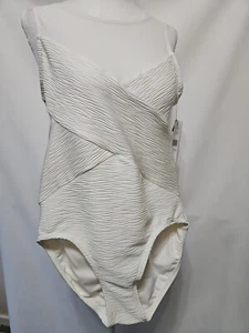 NWT! CARMEN MARC VALVO HIGH NECK ONE PIECE SWIMSUIT - WAVE TEXTURE Ivory Size 6 - Picture 1 of 6