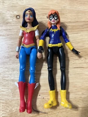 Figura de acción Batgirl & Wonder Woman DC Super Hero Girls juguete de 6" 2015 Mattel E7 Foto 1 de 4