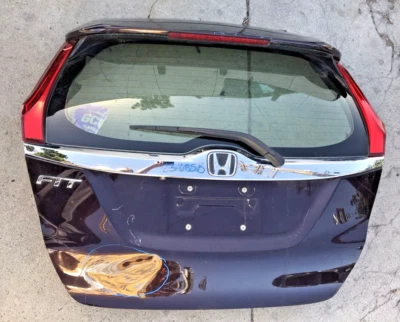 HONDA FIT 2015 16 17 18 19 20 TAILGATE LID GATE ASSEMBLY USED CONDITIONS, Foto 1 de 4