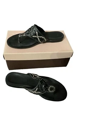 Bandolino Thong Sandals Size 8.5 Womens Black Gray Gold Slip On Shoes - Image 1 of 4