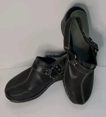 Zuecos de cuña de cuero negro Bare Traps QUINELLA para mujer EE. UU. 9  Foto 1 de 4