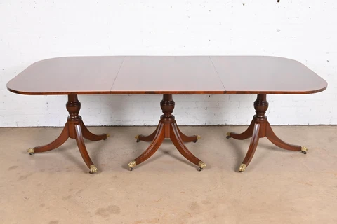 Georgian Banded Mahogany Triple Pedestal Dining Table in the Manner of Baker Cover