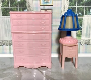 Renwal PINK NURSERY CHEST, Allied LAMP Vintage Dollhouse Furniture Plastic 1:16 - Picture 1 of 8