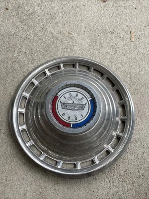 Ford Galaxy 1963 tapacubos (1) Foto 1 de 3