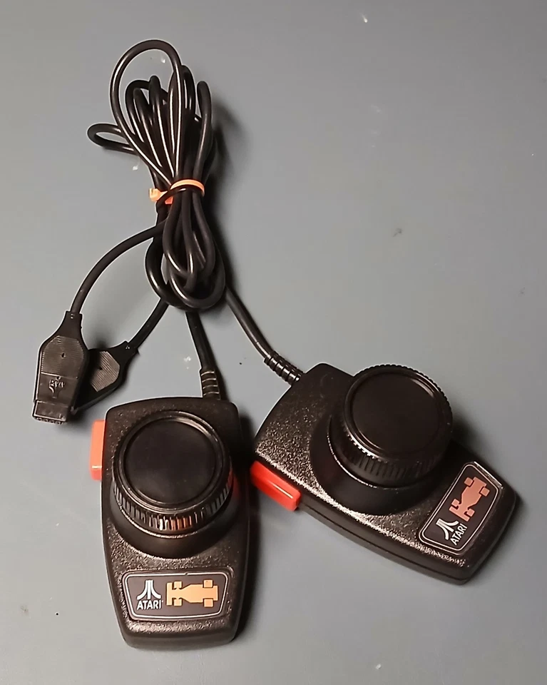 Paletas de conducción Atari 2600 1977 Heavy Sixer - limpias, probadas y funcionando Foto 1 de 1