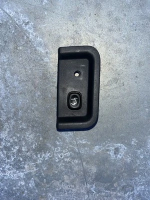 Jeep Commander 2010 puerta levadiza eléctrica interruptor de cierre trasero Foto 1 de 3