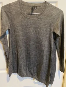 Relativity Size S Gray Long Sleeve  Sweater. Bottom Diagonal Cut - Picture 1 of 5