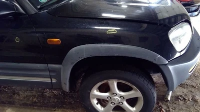 *LOCAL PICKUP ONLY* Black Passenger Right Fender Fits 96-97 RAV4  - Image 1 of 4