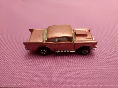 Matchbox Lesney Superfast 4 '57 Chevy in bright metallic pink - Image 1 of 4