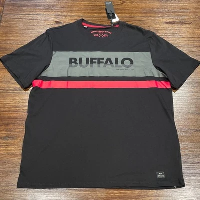 全新带标签 Buffalo David Bitton L 码男式黑色图形标志 T 恤灰色红色棉质圆领 — 第 1/4 张图片