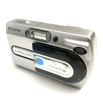 Fujifilm FinePix A330 Digital Camera 3.2MP Silver-Tested - Image 1 of 4