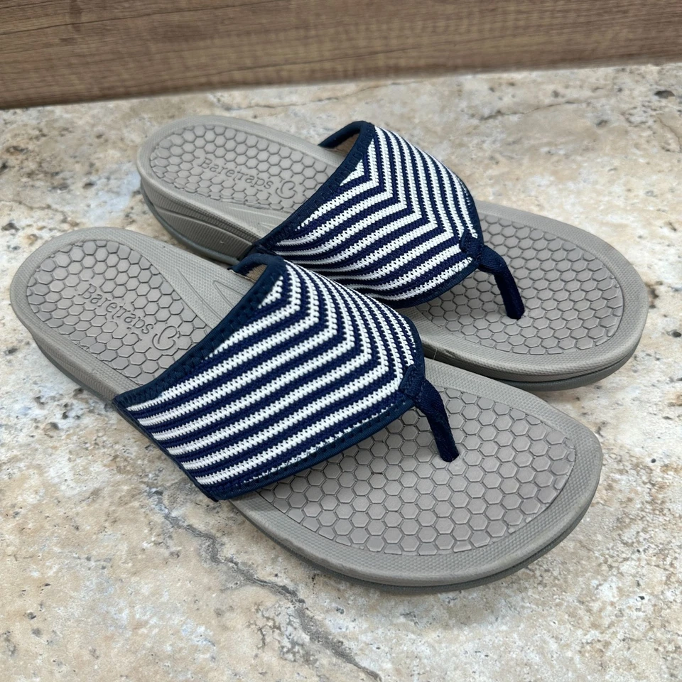 Sandalias Baretraps Mujer Talla 8M Azul Marino/Blanco Dasie Slides Cuña Tanga Rayas Foto 1 de 4