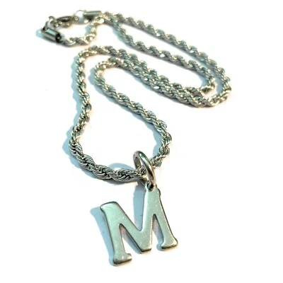 Collana catenina con lettera M in acciaio inox da uomo donna girocollo iniziale - Immagine 1 di 4