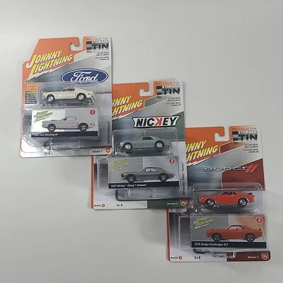 Johnny Lightning Pro Collector Full Set; 3 Cars - 2021 Release 3 Version A - Image 1 of 4
