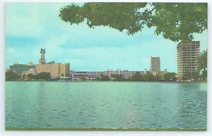 Postal El horizonte moderno crece en altura y belleza en el lago Eola Orlando Florida - Imagen 1 de 3