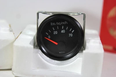 VDO Cockpit Oil Pressure Gauge 0- 70psi Vintage Made in Germany - Image 1 of 4