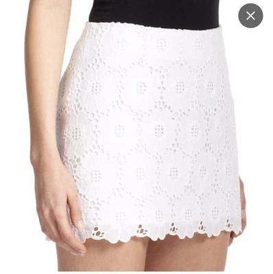Minifalda blanca Lilly Pulitzer Tate Current Eyelet Resort talla 8 Foto 1 de 4