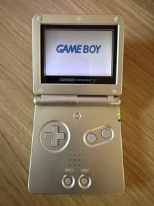 Game Boy Advance SP Silber - Bild 1 von 11