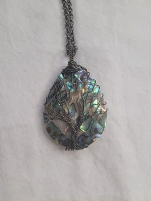 Colgante Árbol de la Vida Envuelto en Alambre Pera Lágrima Forma Arco Iris Abulón Concha Foto 1 de 4