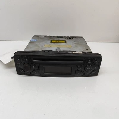 Autoradio avec lecteur CD et radio pour MERCEDES-BENZ C T-Model S203 A2038202286 - Photo 1/4