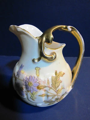 Raro Antiguo Rudolstadt Works Crema Festoneada Repujado Borde Dorado 1904-1924 Foto 1 de 4