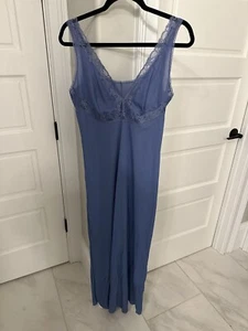 Vintage Mibi Luxus Nachtkleid Slip Größe 4 Spitze Periwinkle oder Marineblau 2 verfügbar Italien - Bild 1 von 10