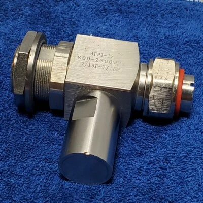 7/16 DIN Surge Arrestor Bulkhead Mount 800-2500 MHz M/F DC Block Amphenol USED - Image 1 of 4