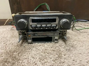 Lot of 2 Vintage Car Radios for Parts or Repair - Bild 1 von 5