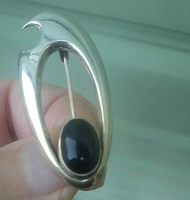 Finlandese Moderni Argento & Onice Spilla - Turun Hopea , Turku Finlandia 1960s - Immagine 1 di 4