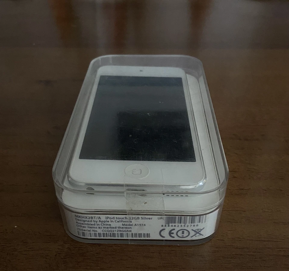 Apple iPod Touch 6.a Generazione 32GB Lettore MP3 - Argento - Immagine 1 di 4